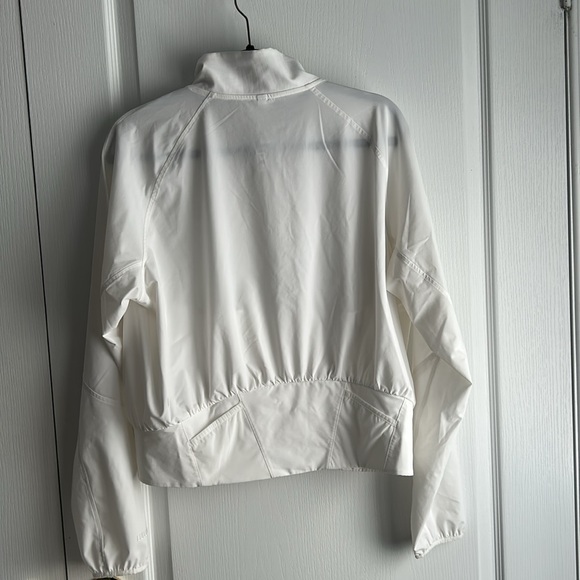 White tennis jacket - Picture 2 of 5